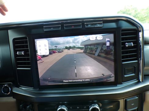 Used 2023 Ford F250 Lariat image 30