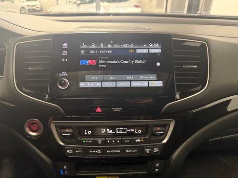 Used 2023 Honda Passport Elite image 12