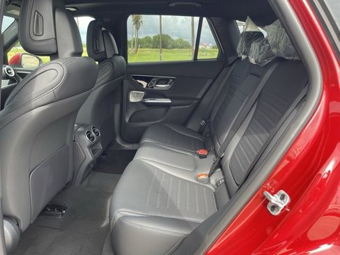 New 2025 Mercedes-Benz GLC 300 image 18
