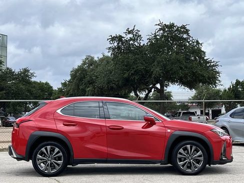 Used 2019 Lexus UX 200 F Sport FWD image 1