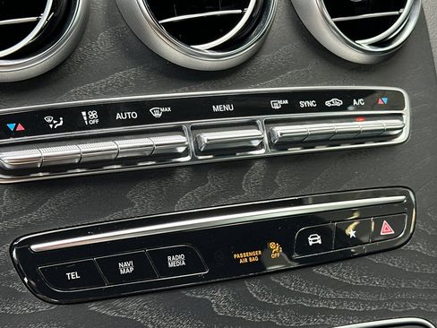 Used 2022 Mercedes-Benz GLC 300 image 19