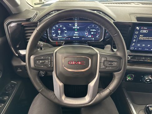 Used 2024 GMC Sierra 1500 Elevation AWD/4WD image 17