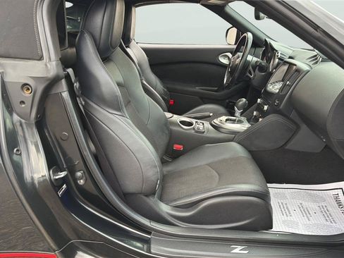 Used 2010 Nissan 370Z Touring w/ Sport Pkg RWD image 13