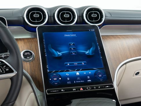 Certified 2024 Mercedes-Benz GLC 300 4MATIC image 19