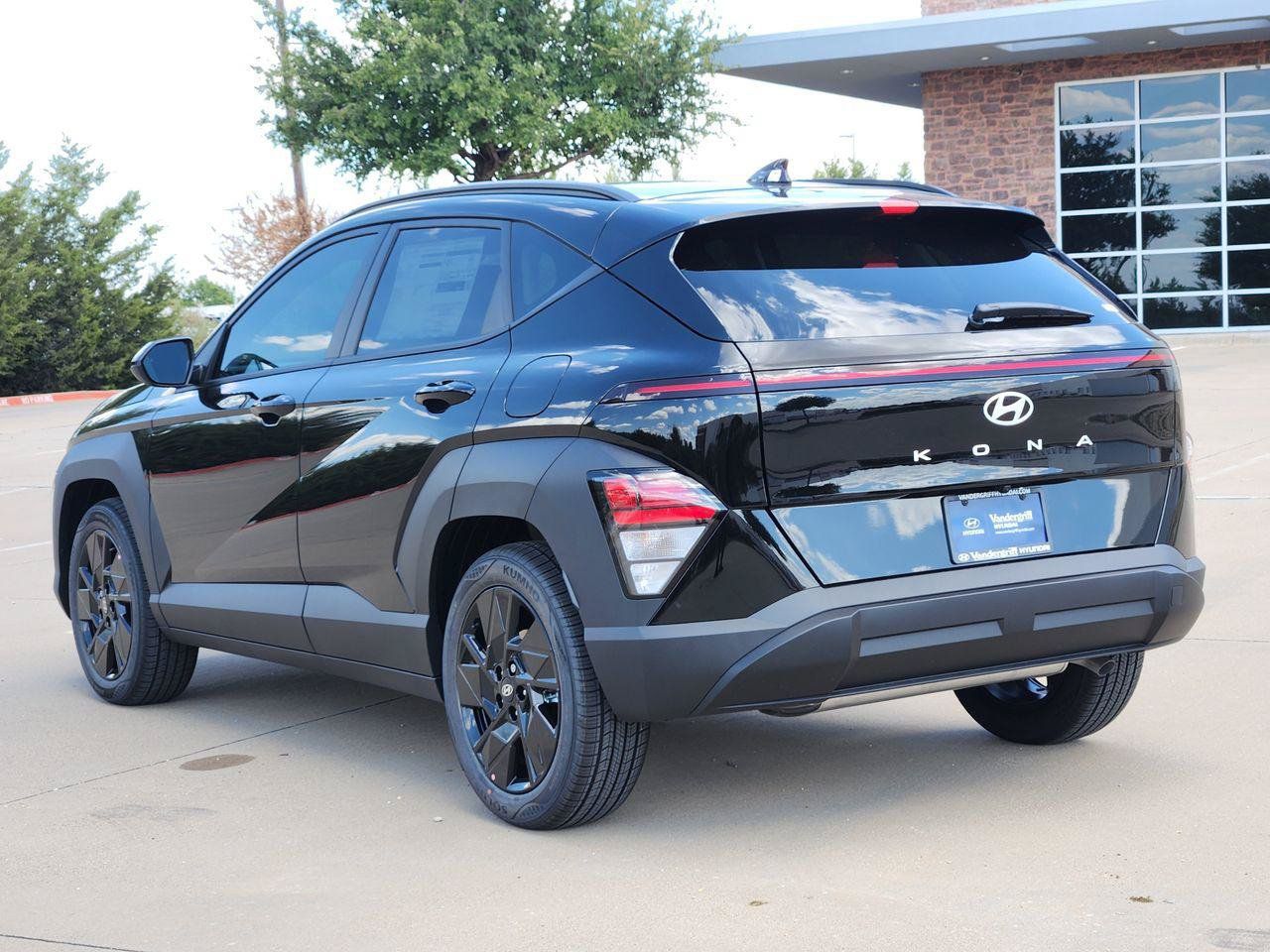 New 2027 Hyundai Kona SEL Sport FWD image 3