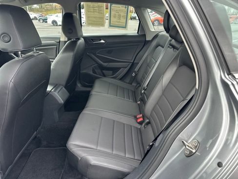 Used 2024 Volkswagen Jetta SE image 16
