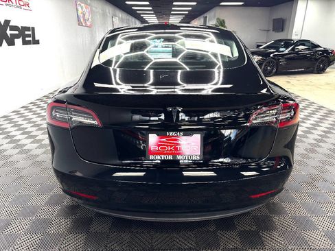 Used 2021 Tesla Model 3 Standard Range Plus image 11