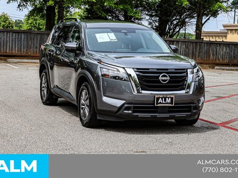 Used 2025 Nissan Pathfinder SV AWD/4WD image 6