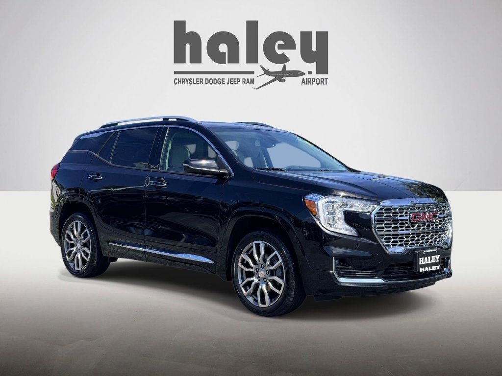 Used 2023 GMC Terrain Denali AWD/4WD image 1