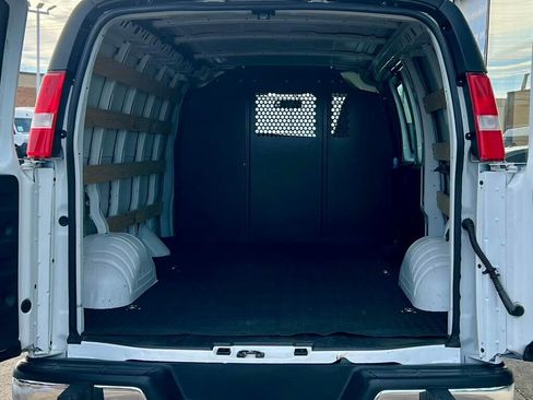 Used 2024 Chevrolet Express 2500 w/ Driver Convenience Package image 8