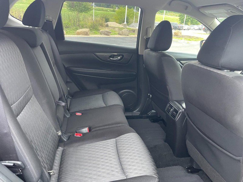 Used 2019 Nissan Rogue SV w/ Premium Package FWD image 10