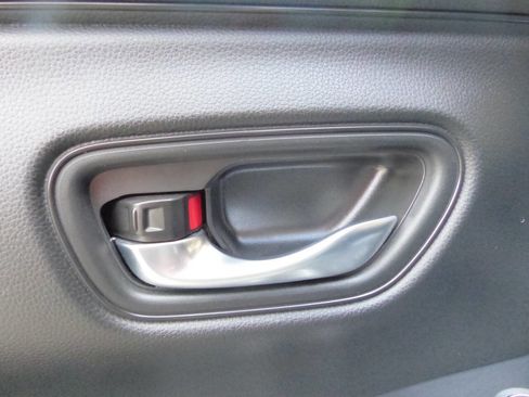 Used 2025 Honda HR-V Sport image 18