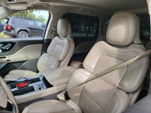 Used 2020 Lincoln Aviator Reserve w/ Equipment Group 202A AWD/4WD image 13