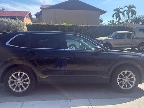 Used 2023 Honda CR-V EX image 2