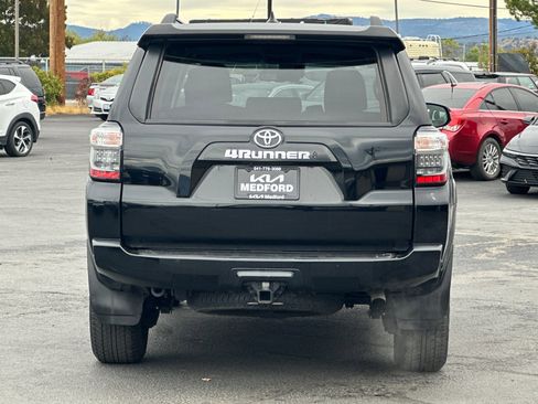 Used 2024 Toyota 4Runner SR5 image 5