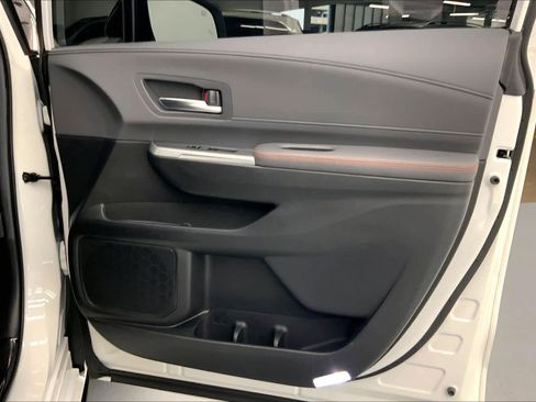 Used 2024 Toyota Sienna XSE image 12