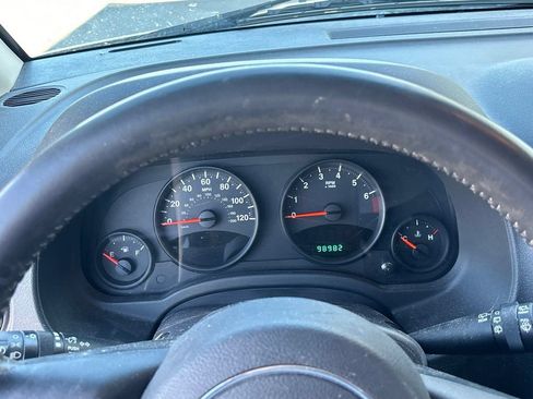 Used 2012 Jeep Compass Latitude AWD/4WD image 11