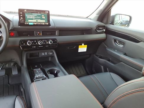 New 2025 Honda Pilot TrailSport image 16