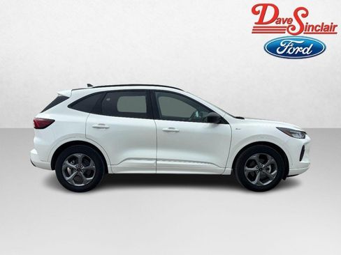 Used 2024 Ford Escape ST-Line w/ Tech Pack #1 FWD image 5