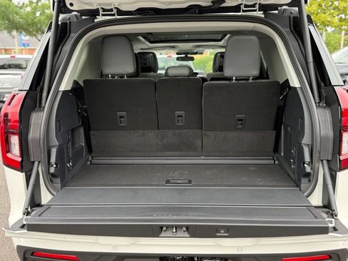 New 2027 Ford Expedition Active AWD/4WD image 24
