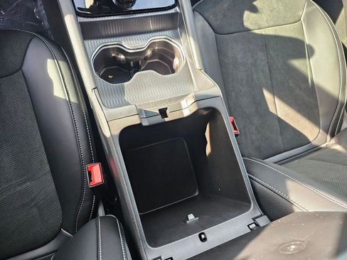 New 2025 Jeep Grand Cherokee Altitude AWD/4WD image 24
