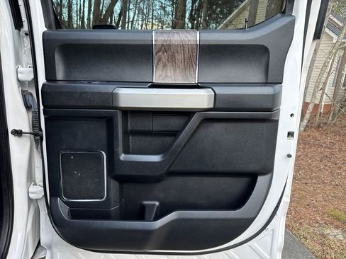 Used 2017 Ford F250 Lariat w/ Lariat Value Package image 24