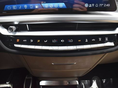 New 2026 Cadillac Lyriq Signature Sport w/ Nappa Leather Package AWD/4WD image 22
