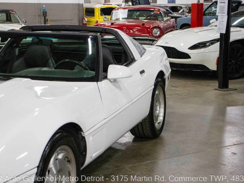 Used 1996 Chevrolet Corvette Coupe image 22