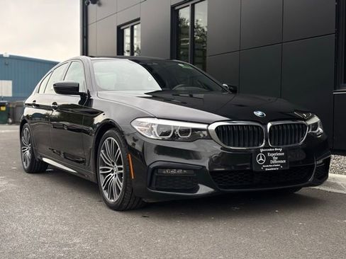 Used 2019 BMW 530i xDrive w/ M Sport Package image 9
