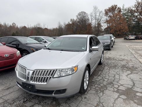 Used 2012 Lincoln MKZ image 2