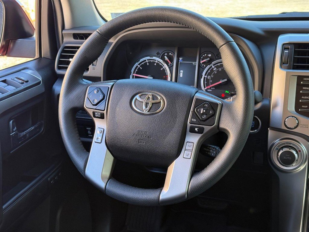 Used 2022 Toyota 4Runner Limited AWD/4WD image 12