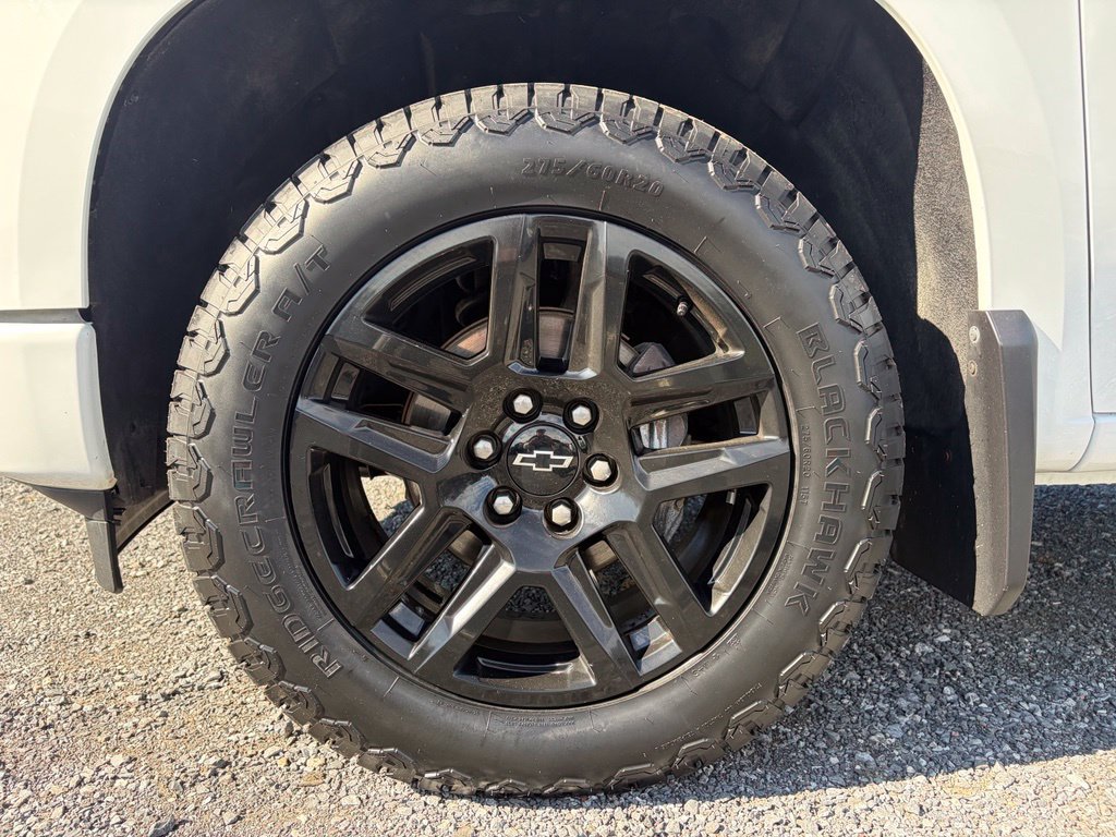 Used 2023 Chevrolet Silverado 1500 RST AWD/4WD image 13