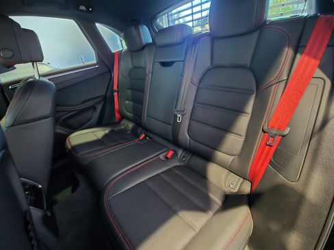 Used 2025 Porsche Macan GTS AWD/4WD image 19
