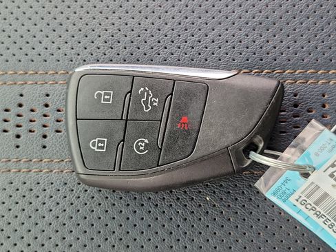 Used 2023 Chevrolet Silverado 1500 High Country w/ Technology Package image 32