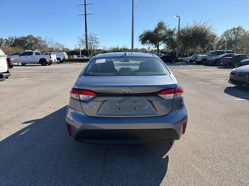 Used 2025 Toyota Corolla LE image 4