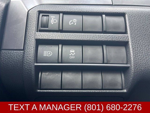 Used 2025 Toyota Tacoma SR5 AWD/4WD image 23