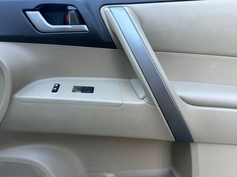 Used 2008 Toyota Highlander Sport image 21