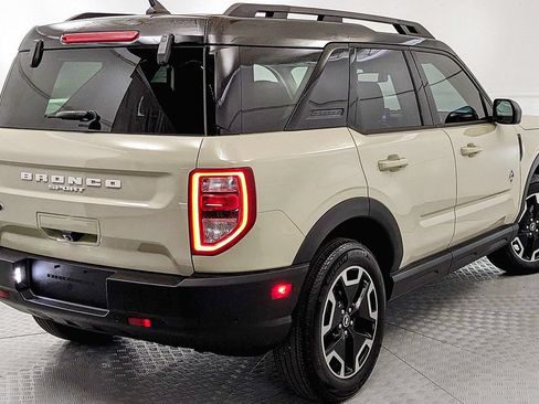 Certified 2024 Ford Bronco Sport Outer Banks AWD/4WD image 3