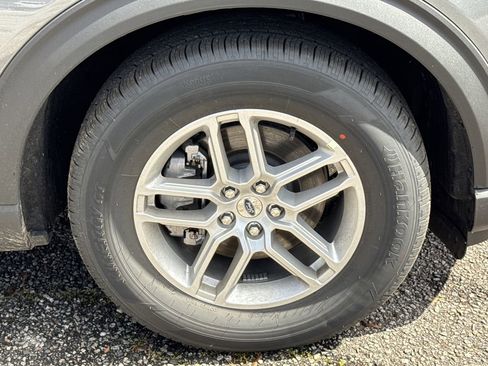 New 2026 Ford Explorer Active w/ Active Comfort Package RWD image 12