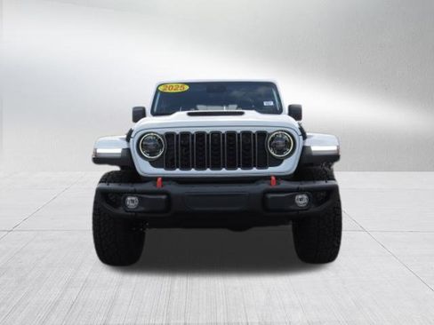 New 2025 Jeep Gladiator Mojave image 9