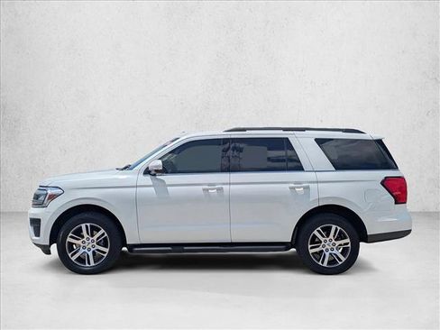 Used 2024 Ford Expedition XLT RWD image 9