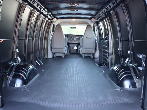 New 2026 Chevrolet Express 2500 Extended w/ Driver Convenience Package RWD image 4