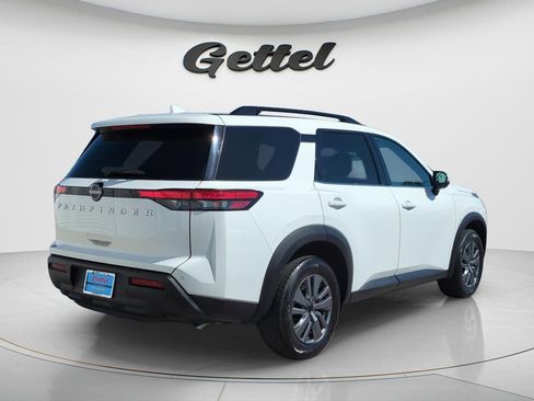 Certified 2025 Nissan Pathfinder SV image 12