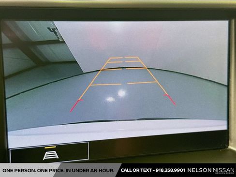 Used 2023 GMC Acadia SLT AWD/4WD image 14