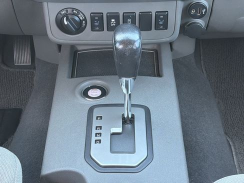 Used 2020 Nissan Frontier SV AWD/4WD image 18