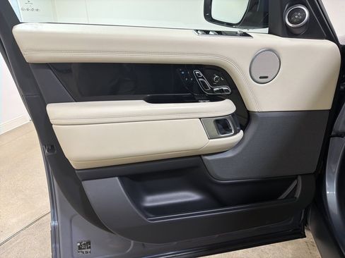 Used 2022 Land Rover Range Rover Westminster Edition image 9