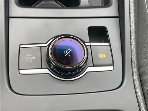 Certified 2025 Volkswagen Tiguan S image 20