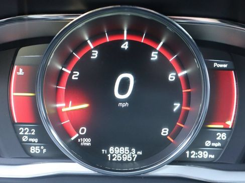 Used 2015 Volvo XC60 T5 AWD/4WD image 45