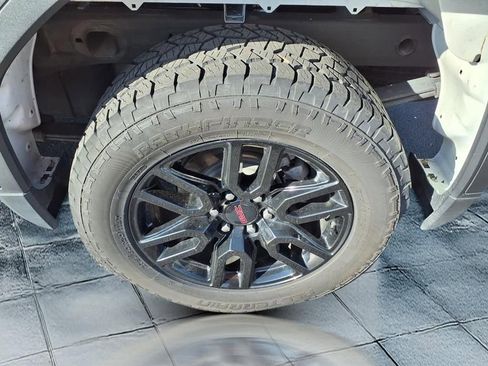 Used 2022 GMC Sierra 1500 Elevation w/ LPO, Elevation Black Package image 26