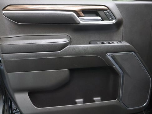 Used 2022 Chevrolet Silverado 1500 LT image 16